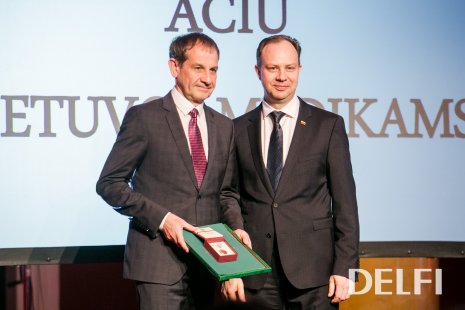 LAGD nariui suteiktas Nusipelniusio Lietuvos gydytojo vardas